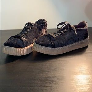 Black platform velvet sneakers